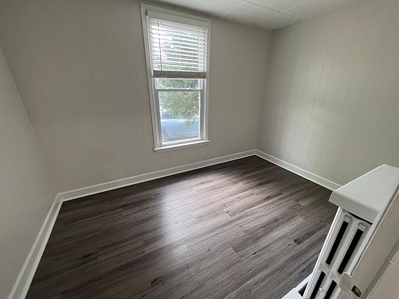 4th image of 2942 Minot Ave #2