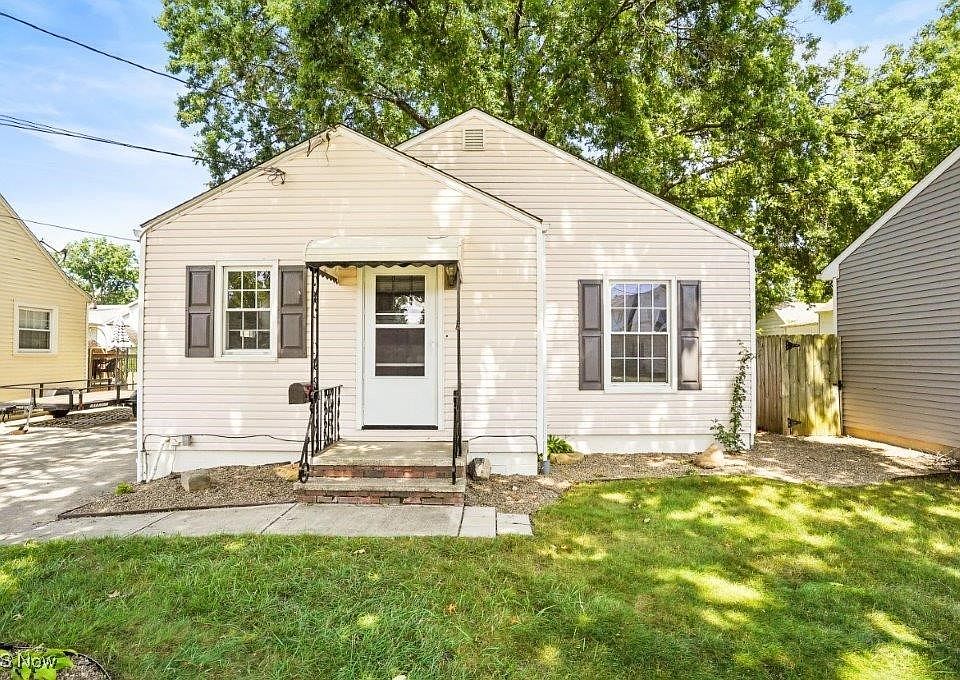 1st image of 1031 Leighton Ave