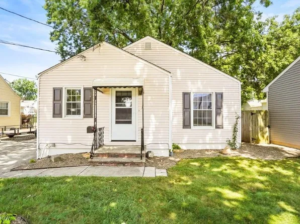 1031 Leighton Ave, Cuyahoga Falls, OH 44221