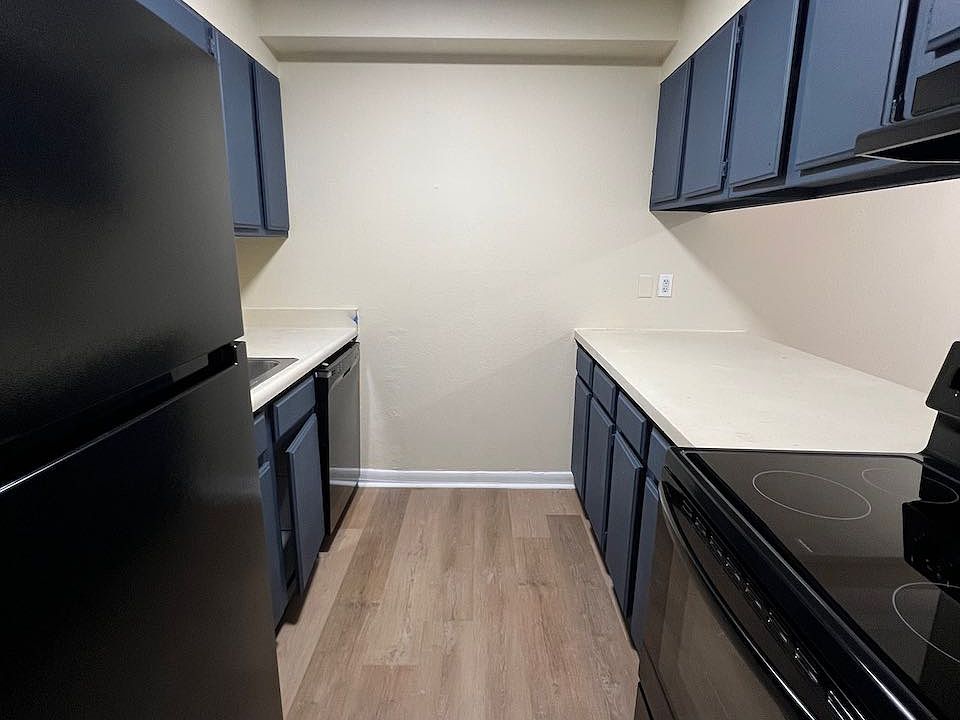 2 Bedroom 1 bath- Kitchen