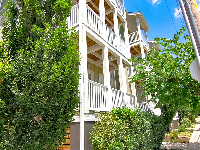 South Junction Apartments — Photo 45