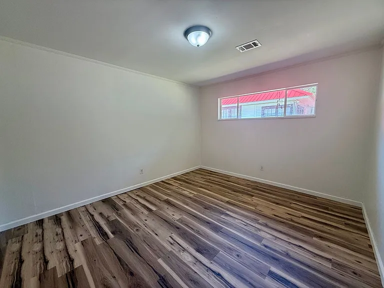 300 Olive St — Photo 10