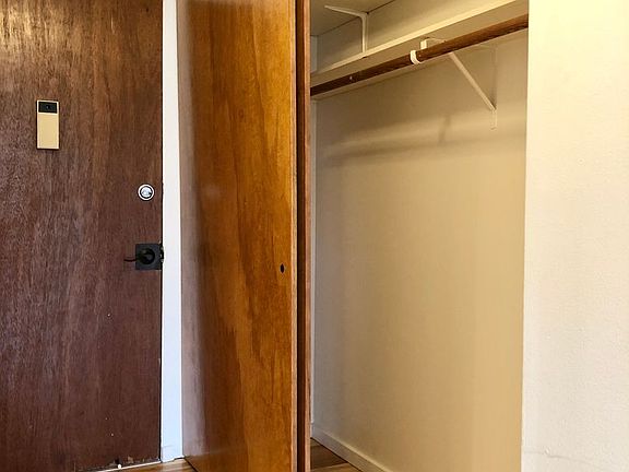 3rd image of 4214 11th Ave NE #202