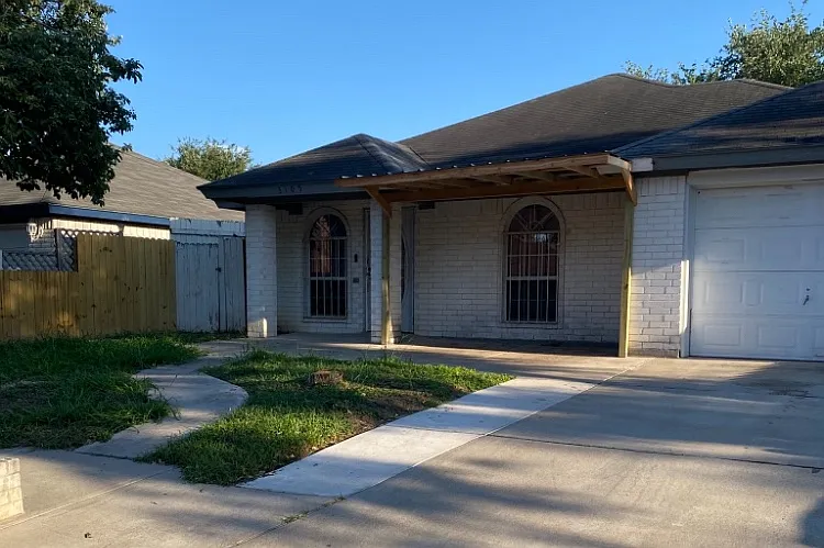 3105 Kilgore Ave — Photo 2