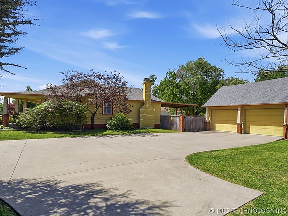 5th image of 2106 S Oswego Pl