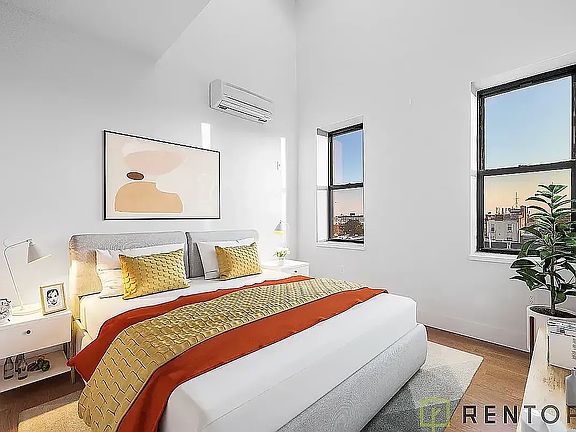 3rd image of 105 Vanderveer St APT 2A