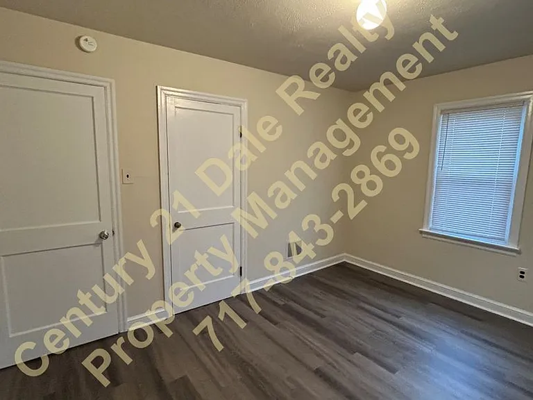 1627 Filbert St — Photo 13