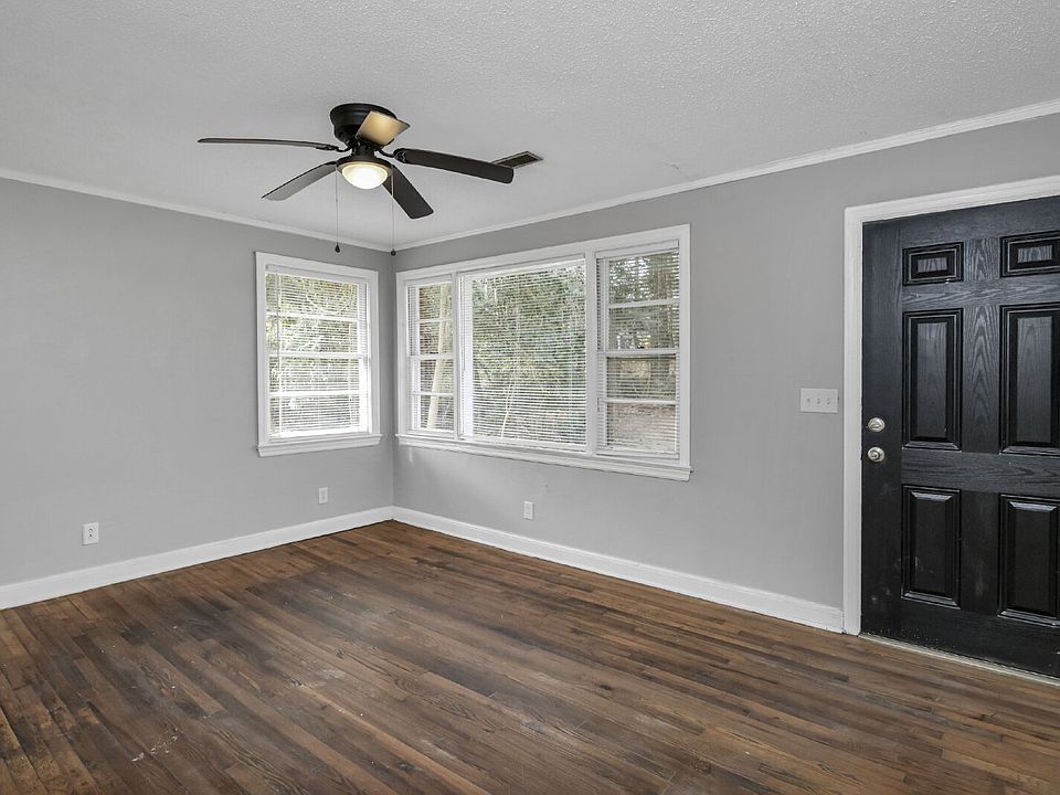 1st image of 3300 Margrave Rd Unit B
