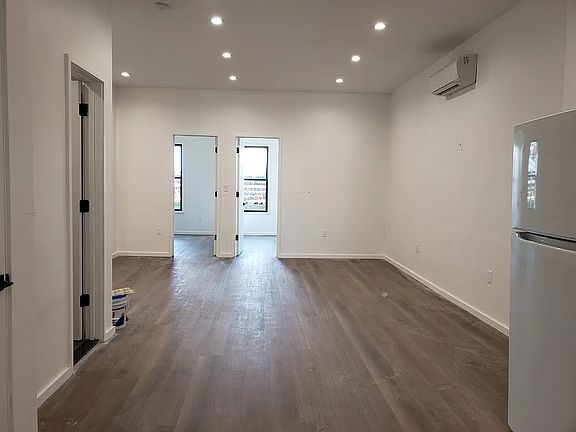 2nd image of 798 McDonald Ave #2A
