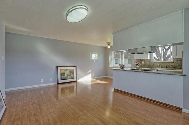 1st image of 264 Tradewinds Ct APT 4