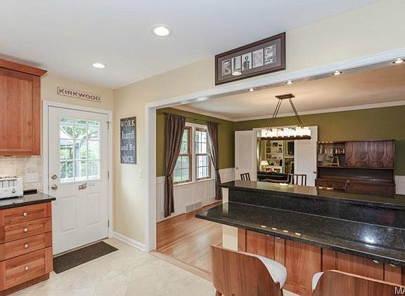 5th image of 415 Claybrook Ln