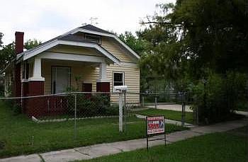1st image of 205 Greenwood St