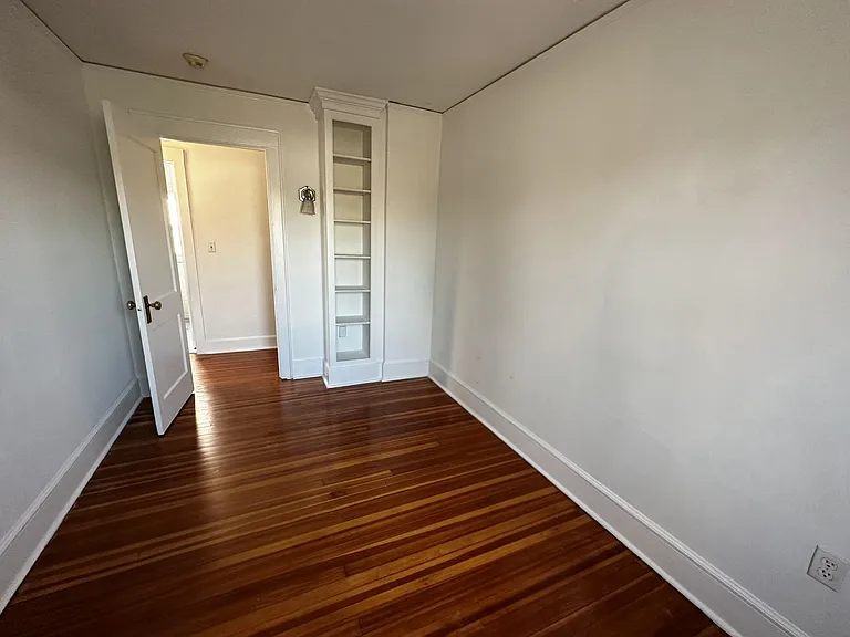 134 Toms Rd — Photo 11