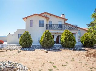 11823 Duxbury Rd, Oak Hills, CA 92344