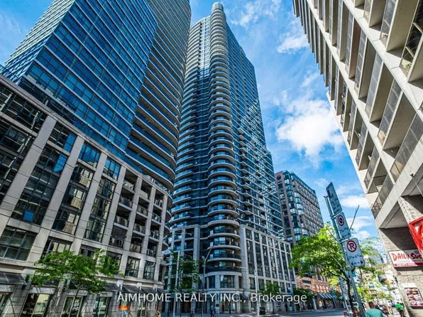 21 Carlton St, Toronto, ON