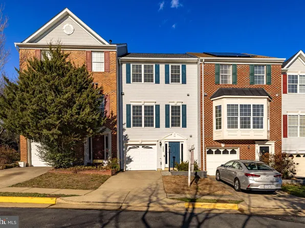 5233 Ballycastle Cir, Alexandria, VA 22315