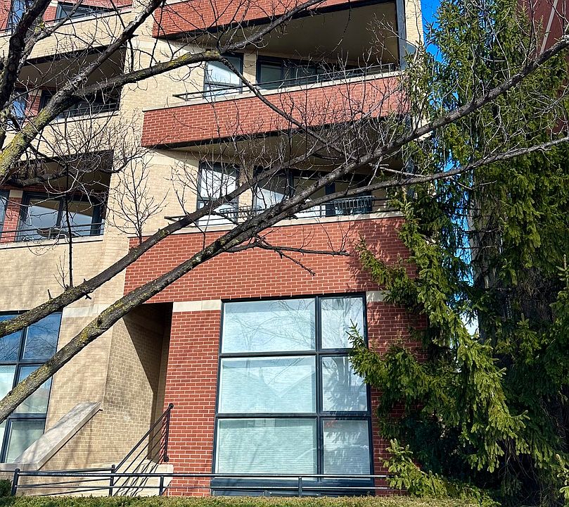 1st image of 1510 W Grand Ave APT 2E