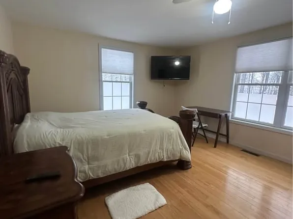 26 W Duston Rd, Salem, NH 03079