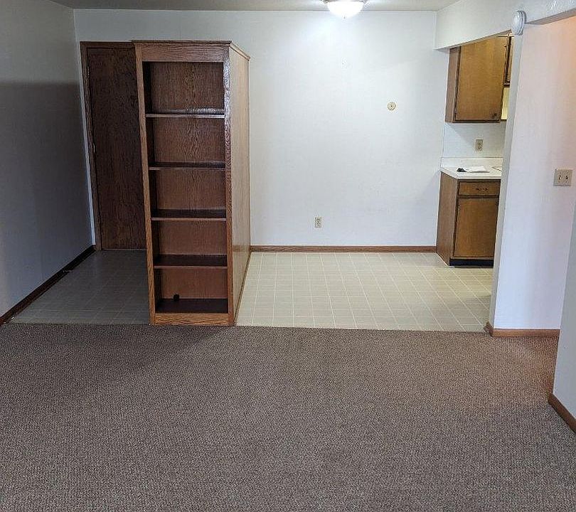 1st image of 233 E Vine St #203
