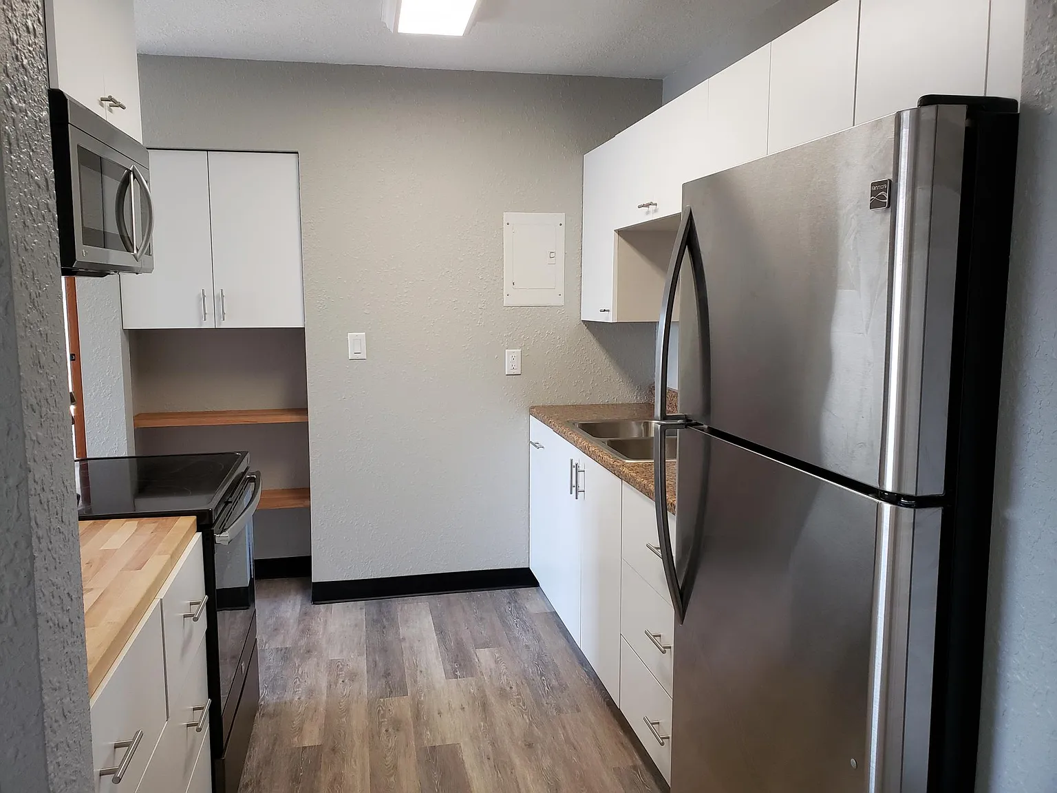 2 bed, 850 sqft, $1,050 — Photo 1