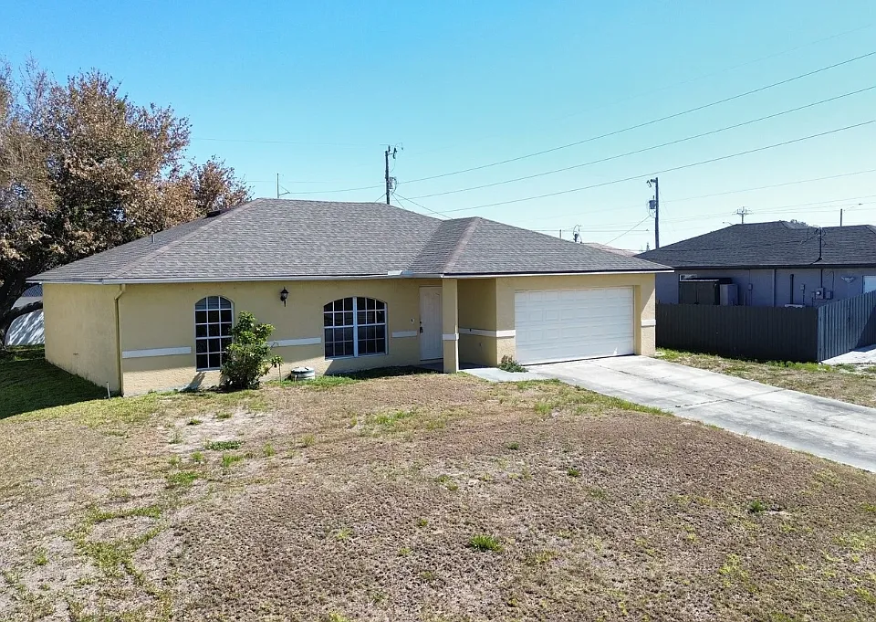 9 Tropicana Pkwy W