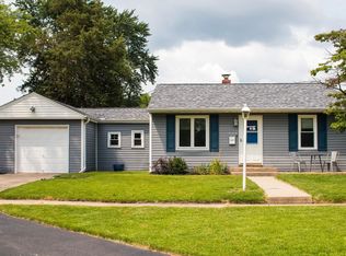 406 Renrose Ave, Loves Park, IL 61111