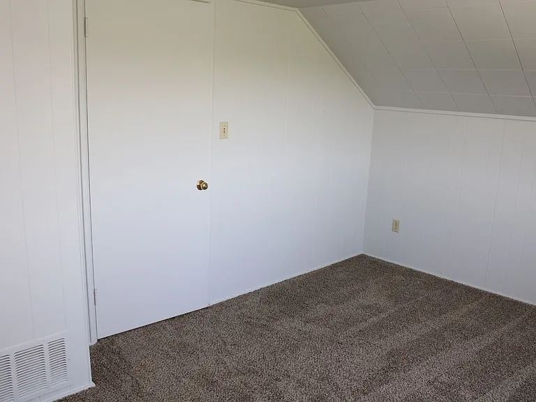 3214 S Leonard Ave — Photo 12