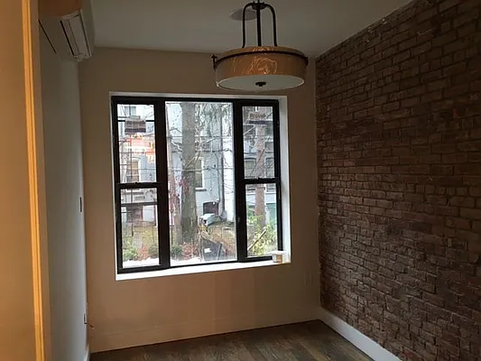 Rented by Premium Management  | media 3