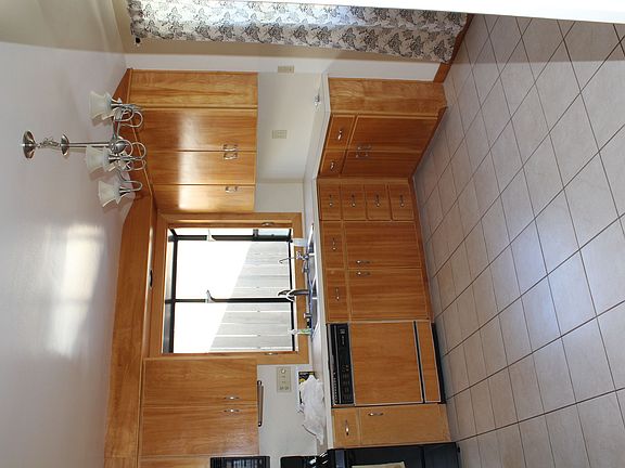 5th image of 4039 Madison St