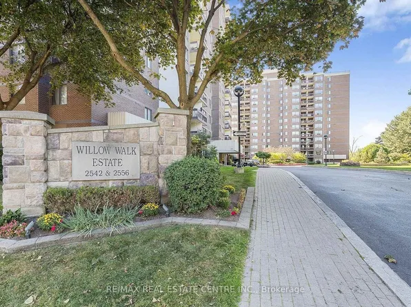 2556 Argyle Rd #601, Mississauga, ON L5B 2H6
