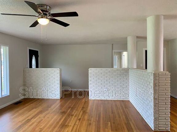 3rd image of 1504 Frey Ave