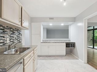 1635 Parkcrest Cir, Reston, VA 20190
