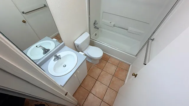 2 bed, 760 sqft, $2,650 — Photo 3