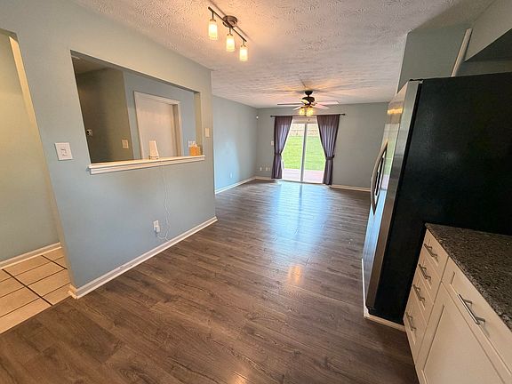 4th image of 468 Channing Way