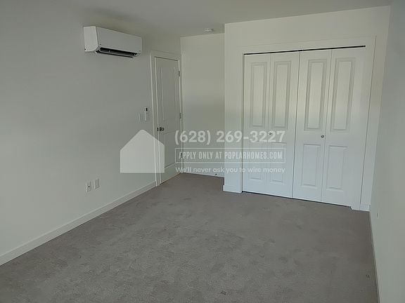 4th image of 262 SE Orchard Dr APT 2