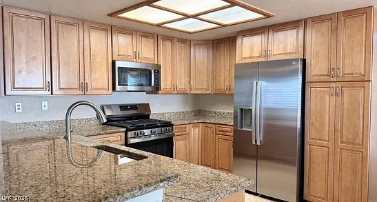 3317 Royal Glen Ct — Photo 18