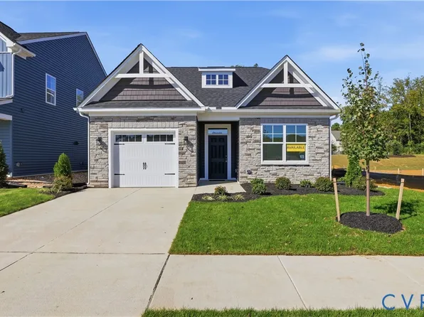 10290 Szalay Ln, Ashland, VA 23005