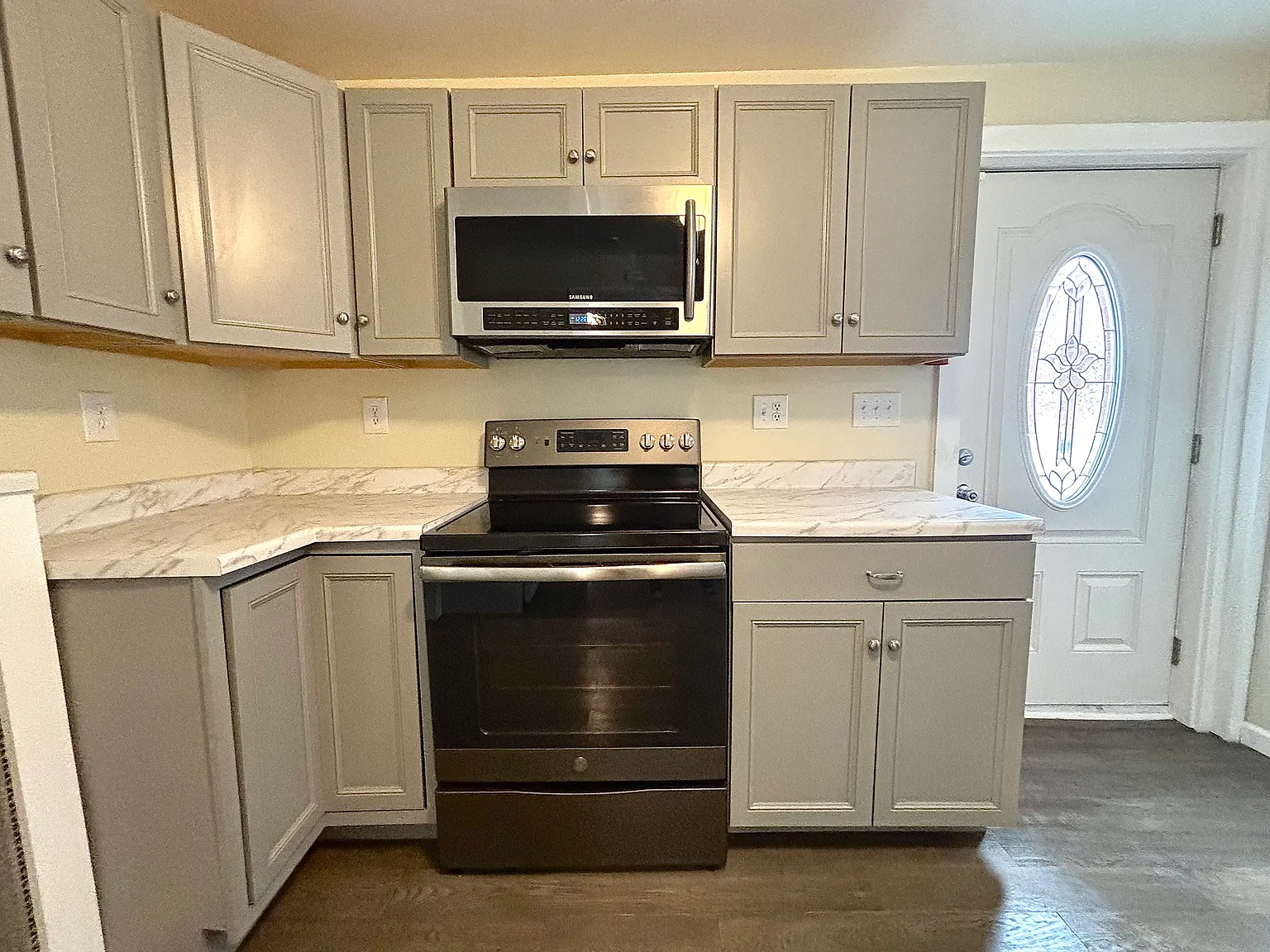107 N Main St — Photo 3
