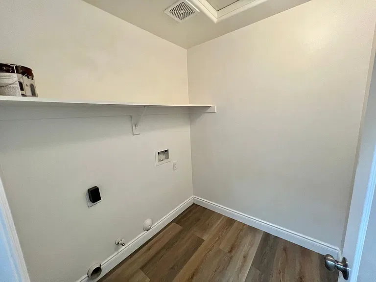 11815 Mantova Ave — Photo 14