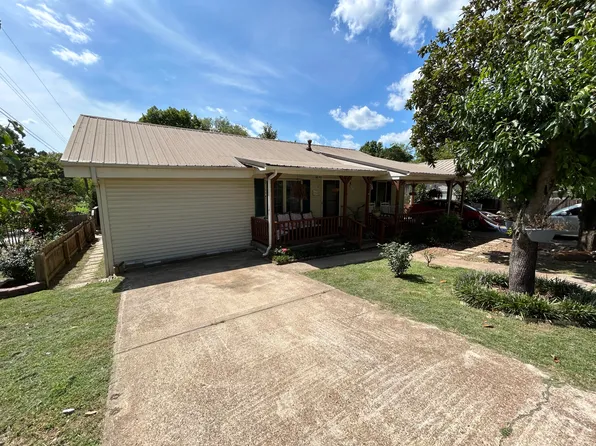 680 S 21st St, Batesville, AR 72501
