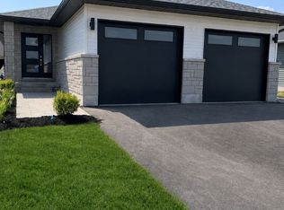 120 Sienna Ave #B, Belleville, ON K8P0E5