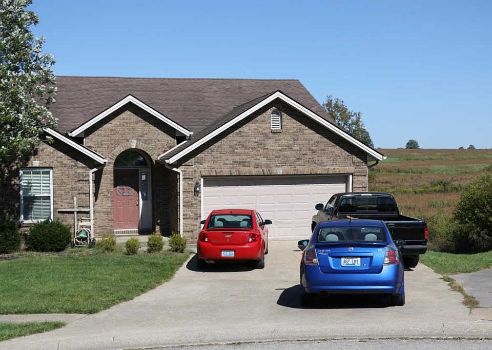 1st image of 252 Bay Hill Ct