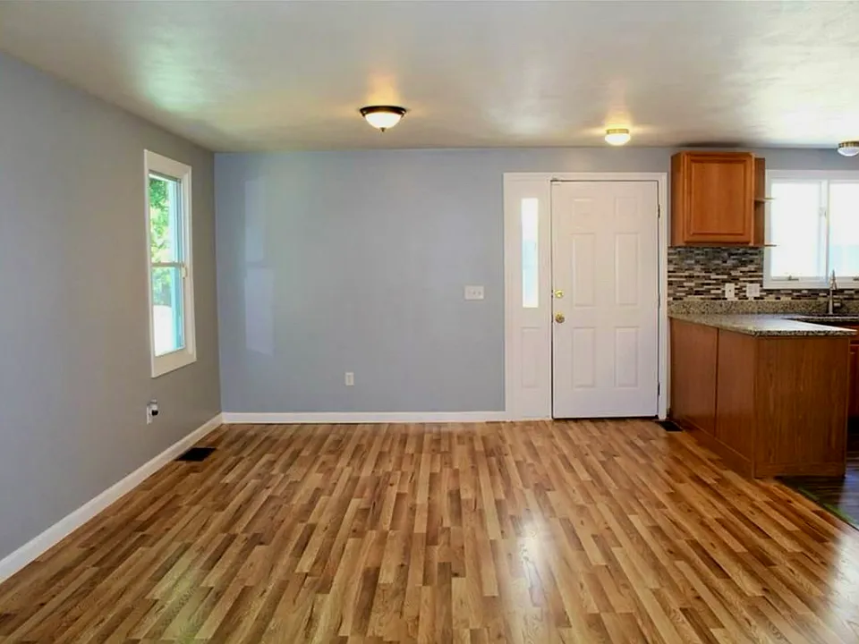 62 Berlin St #2