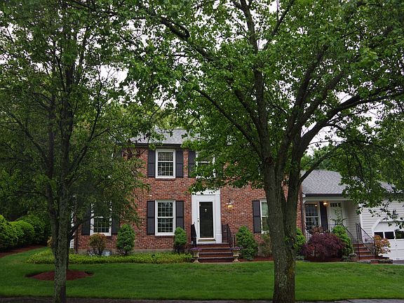 2nd image of 19 Cricklewood Dr