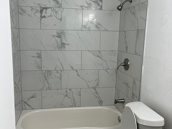 5th image of 18 W Mountain Ln #42