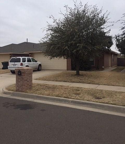1st image of 908 Beaumont Sq