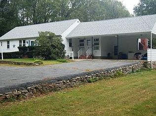 428 Iron Mine Hill Rd, North Smithfield, RI 02896