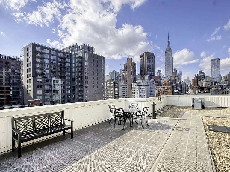 245 E 35th St #6J — Photo 11