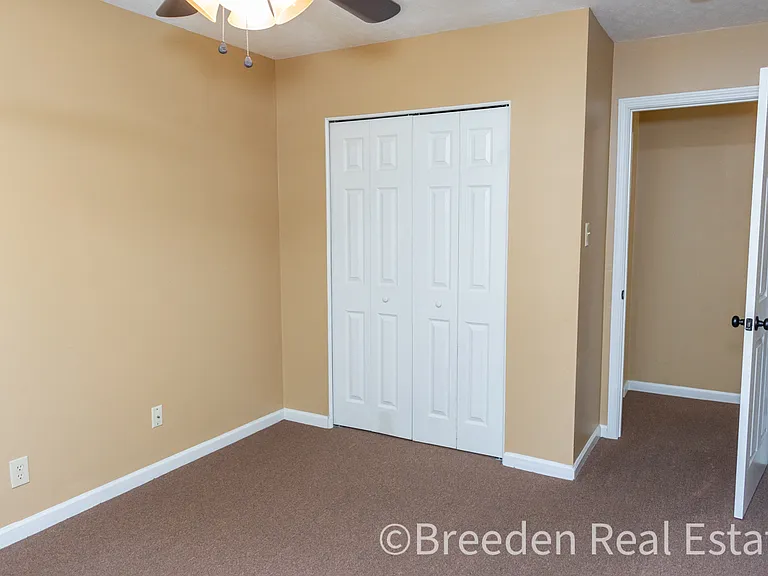 239 Maple St — Photo 12
