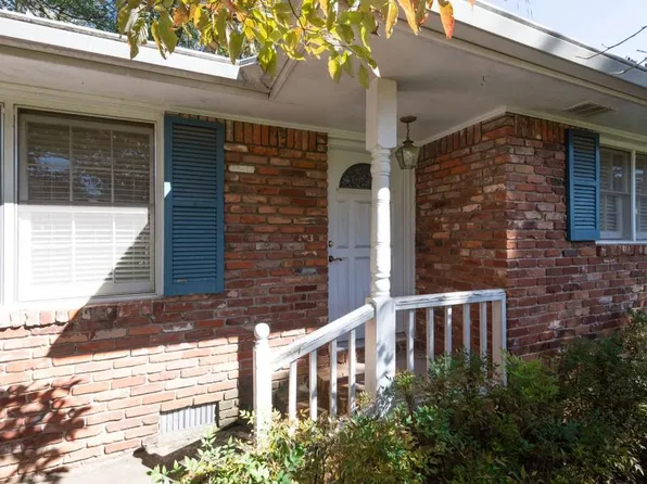 794 Old Tucker Rd, Stone Mountain, GA 30087